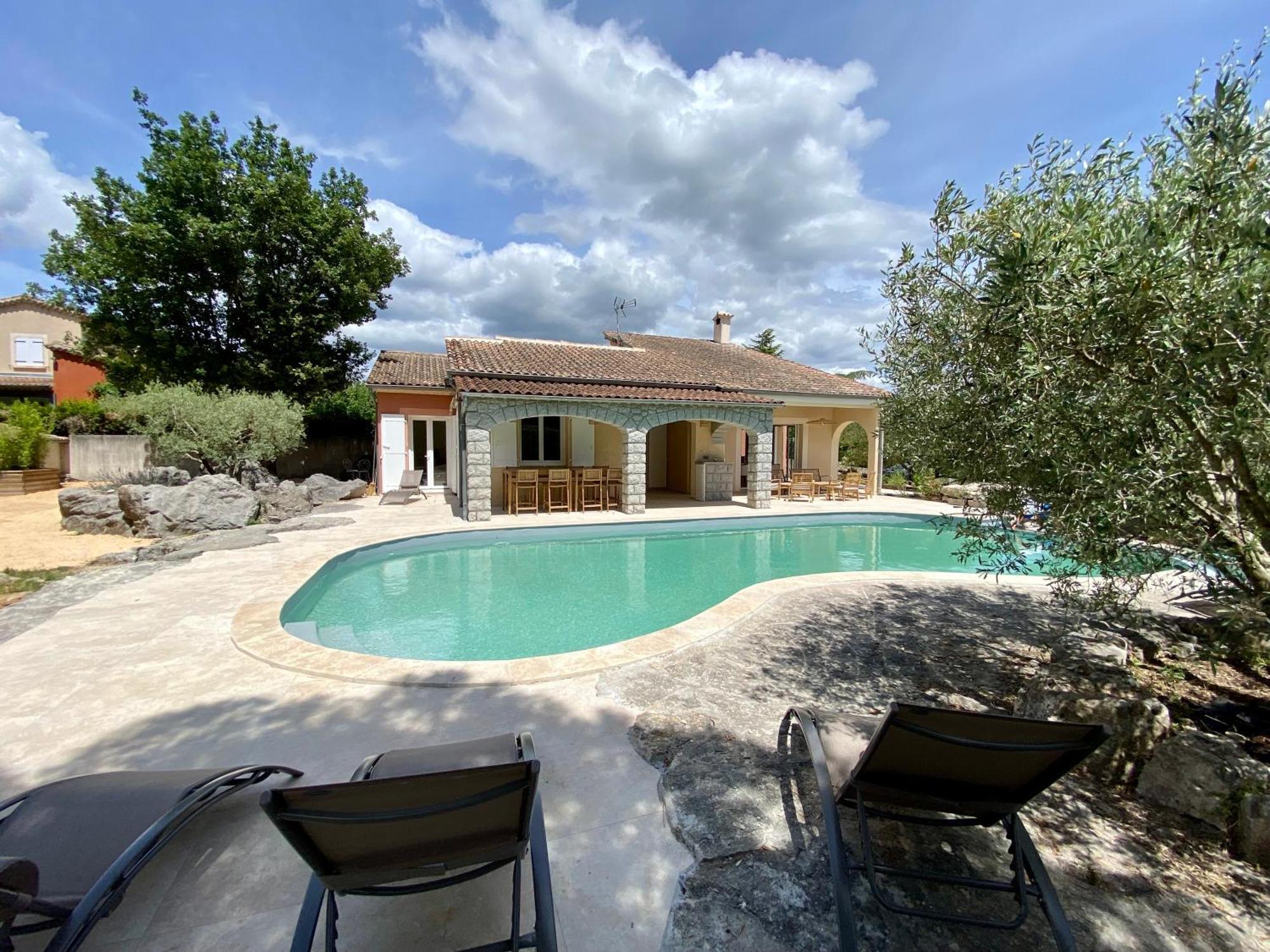 Maison Pour 12P, Piscine A Debordement Chauffee D'Avril A Octobre Inclus Ruoms Exterior photo